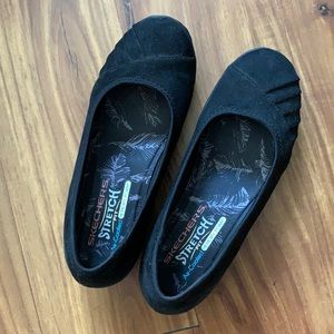 Sketchers black flats